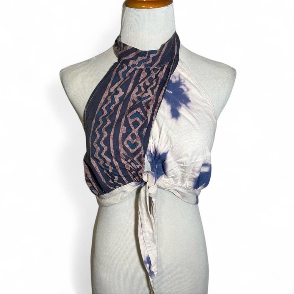 Urban Outfitters Navy and White Patterned Halter Top